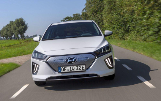 Einzigartige Acht-Jahres-Garantie nun auch für den Hyundai Ioniq Elektro