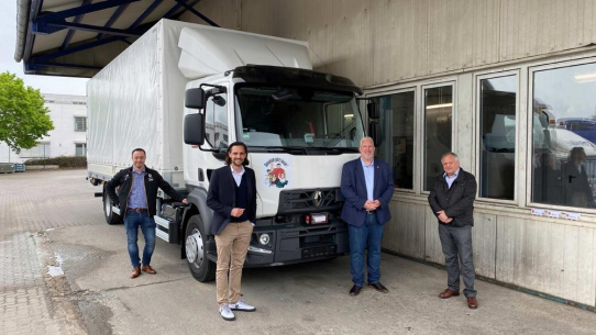 Erhöhtes Transportaufkommen: Renault Trucks liefert Fahrzeug an Wandt Spedition innerhalb einer Woche aus