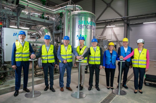 MVV nimmt erste Flusswärmepumpe in Mannheim in Betrieb