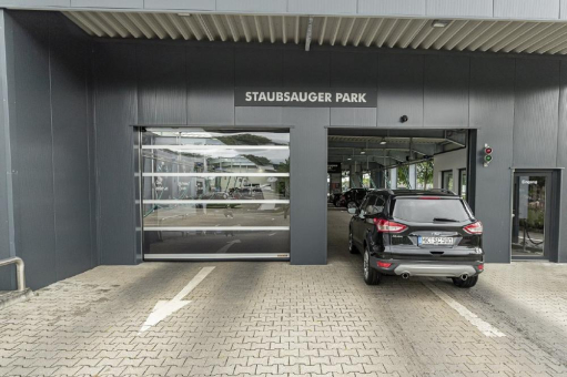 Hörmann liefert extrem schnelle TurboLux Spiraltore an Autopflegecenter „Best Car-wash“ in Lüdenscheid