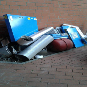 Führen Sie Ihren Metallschrott Dem Schrott-Recycling Zu In Düren