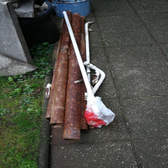 Das Hauptinteresse des Schrottabholung Recklinghausen gilt den im Schrott verbauten Metallen