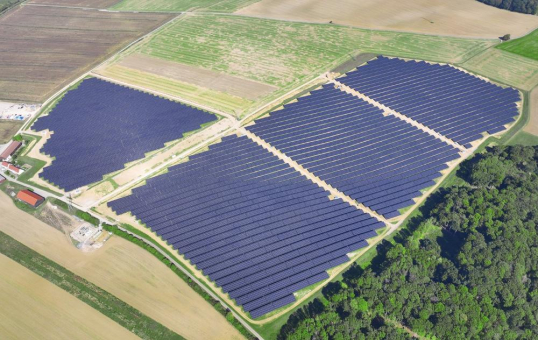 BELECTRIC nimmt vier deutsche Solarparks aus eigener Projektentwicklung in Betrieb
