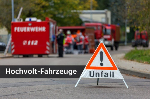 Seminar „Umgang mit Hochvolt-Fahrzeugen bei Rettungsarbeiten“