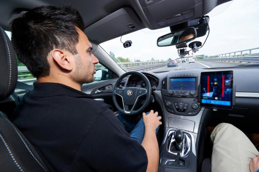 ZF bietet das branchenweit kosteneffizienteste Level 2+ System für teilautomatisiertes Fahren