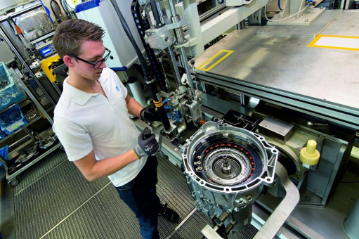 ZF erhält Großauftrag für neues 8-Gang-Automatgetriebe