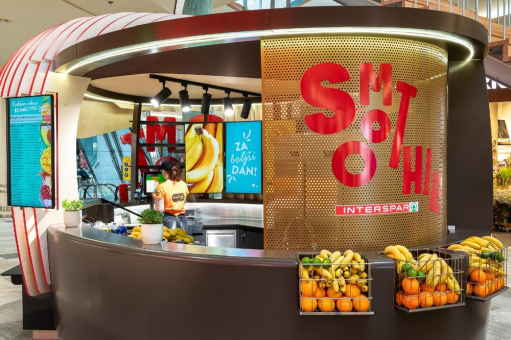 PEAKMEDIA und INTERSPAR bringen Digital Signage in die Smoothie Bar