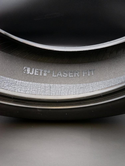 Innovative Schaumtechnologie für Akustikschäume: 4JET präsentiert bahnbrechendes Laser-FIT Verfahren