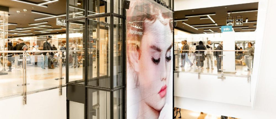 Das LAGO Shopping-Center in Konstanz beeindruckt mit einer imposanten LED-Videowall