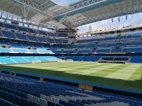 Pflanzenwachstumslicht aus Hennef für den Rasen von Real Madrid