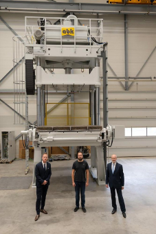 Nadella Bewegungstechnik als effiziente Lösung im Pressenbau