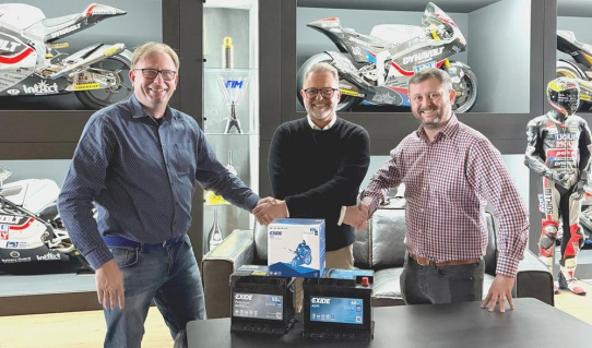 Exide Technologies und das LIQUI MOLY Dynavolt Intact GP Team bekräftigen ihre Partnerschaft mit einem neuen Dreijahresvertrag