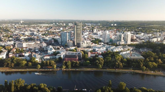 Einheit und Vielfalt: Das Stadtschulamt Offenbach am Main räumt auf
