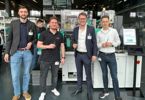 Golden Compound begeistert auf den Arburg Technologietagen 2025 in Loßburg mit nachhaltigen Biowerkstoffen