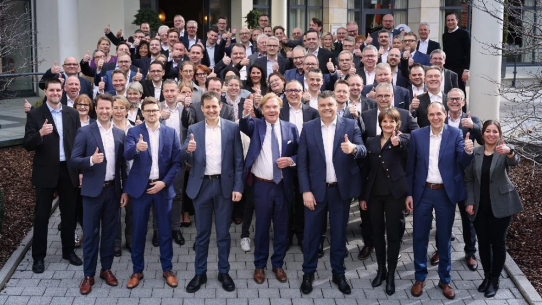 PHARMATECHNIK-Vertriebsmeeting: Zukunftsstrategien für erfolgreiche Vor-Ort-Apotheken