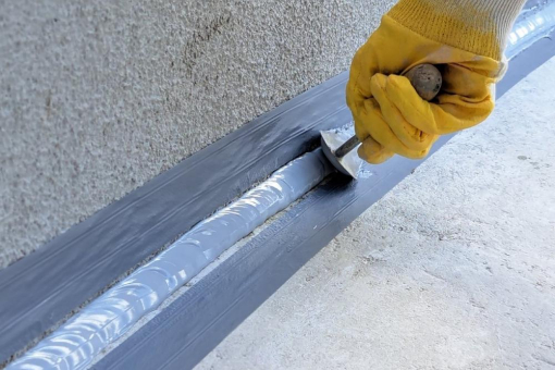 Der neue Alleskönner-Dichtstoff für die Baustelle