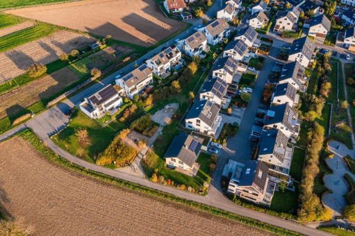 Erstmals publizierter Photovoltaik Barometer 2025 vermittelt wertvolle Informationen für die Energiewende