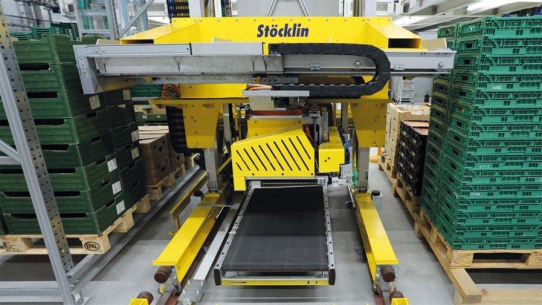 Stöcklin CasePicker Solution: Der Game Changer für die direkte Kommissionierung von Artikel- auf Filial-Mix-Paletten