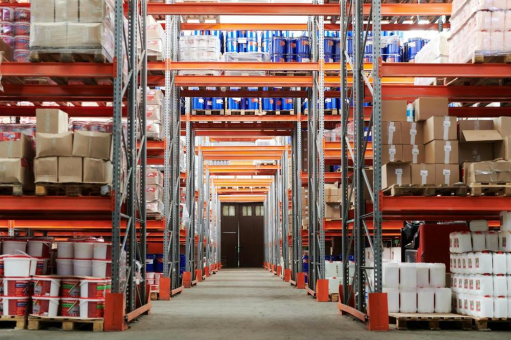 Effiziente Verpackungsmaterial-Beschaffung: Moderne Standards in der chemischen Industrie