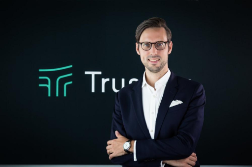 Trustlog bindet erstmals eine Bank als Bürgen an