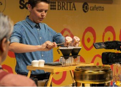 Mehr als 100 Eliteteilnehmer wetteifern im Rahmen von vier World Coffee Championships auf der World of Coffee Geneva um internationale Titel