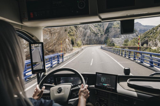 Volvo Trucks optimiert Volvo Dynamic Steering zur Erhöhung der Verkehrssicherheit