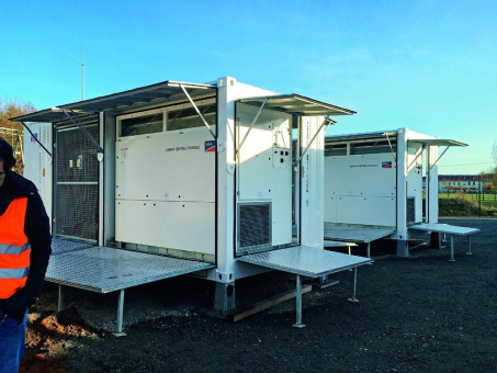 SMA verdoppelt verkaufte Batterie-Wechselrichter-Leistung auf zwei Gigawatt