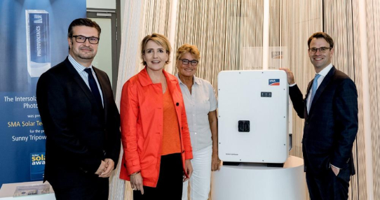 Grünen-Parteivorsitzende Simone Peter bei SMA: Digitalisierung der Energieversorgung entschlossen vorantreiben