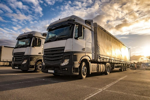 Truck Symposium: Transformation der Logistikbranche im Fokus von TÜV Rheinland und ADAC