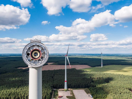 Mai-Ausschreibung für Energiequelle GmbH erfolgreich: Zuschläge für zwei Windparks in Deutschland