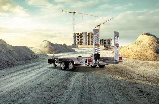 Böckmann Fahrzeugwerke präsentieren die neue Generation der Baumaschinentransporter