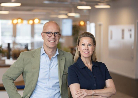 AOE verstärkt Führungsteam: Stefanie Wegner wird CEO der AOE GmbH – Christian Steer übernimmt CFO-Rolle