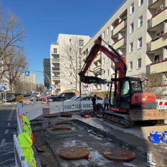 Schnelle Sanierung von Schachtzugängen mit Mortar Mix Reparaturmörtel von Korodur