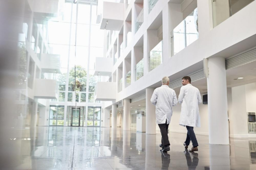 „Das Fax hat ausgedient“ – Wie LUX die Kommunikation zwischen Kliniken und Zuweisern  digitalisiert
