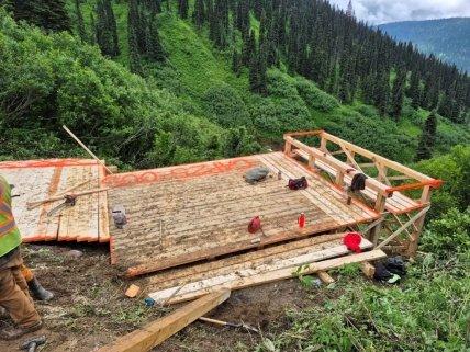 Apex Critical Metals beginnt mit Mobilisierung für voll finanziertes Bohrprogramm im Projekt Cap im Zentrum von British Columbia