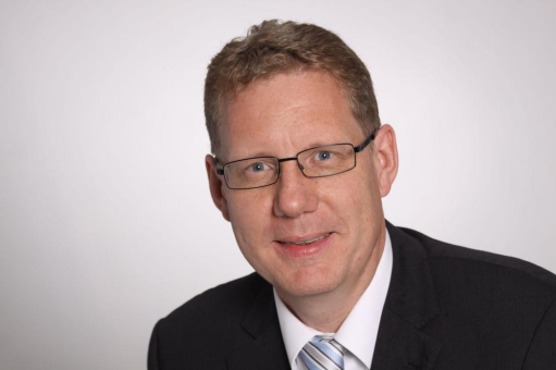"Industrial Printing Unlocks Growth Opportunities for Press Manufacturers"