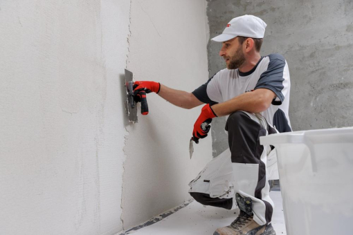 Mehr Wohnfläche durch Kellerausbau: Feuchten Keller professionell sanieren und nutzen