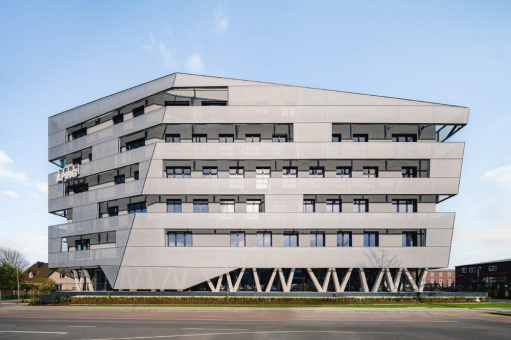 Freitragende Textilfassade für KPMG LENKWERK 1