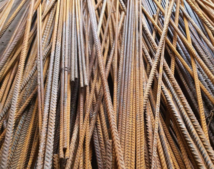 in Essen und umgebung  wir holen schrott & altmetall kostenlos ab Schneller Service mit Schrotthändler NRW