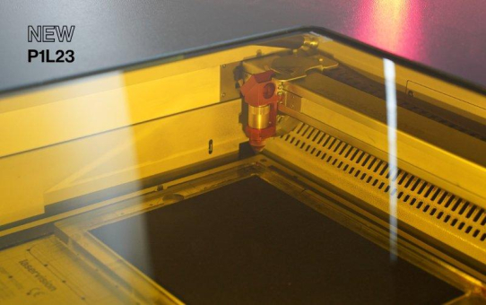 Voller Durchblick bei maximaler Sicherheit: Das neue Laserschutzfenster P1L23 von laservision