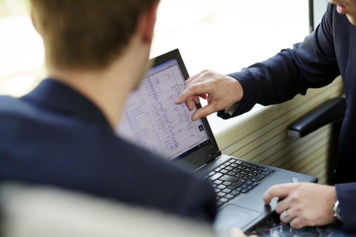 Digitale Lösungen von ABB im Bereich Elektri-fizierung kostenfrei verfügbar