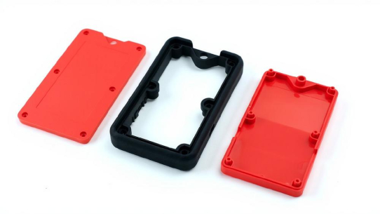 Projektbeispiel: Kunststoffgehäuse mit Silikondichtung für Sensoreinheiten