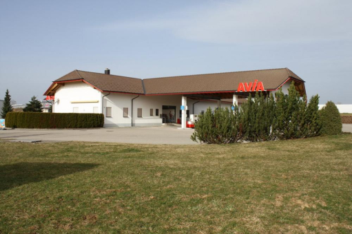 Dorflädle und Dorfstüble an der AVIA Tankstelle mit heimischem Wohlfühlfaktor