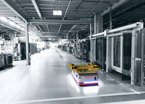Intelligente Intralogistik in der Produktion: Auftrag von bayerischem Automobilhersteller für KUKA