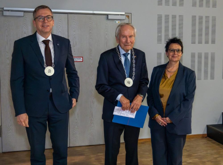 Prof. Dr. August-Wilhelm Scheer, Gründer der Scheer Group, erhält Ehrensenatorenwürde der Universität des Saarlandes