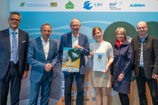 HOFFMANN MINERAL erhält Auszeichnung für fünf Biotopflächen im Programm ‚Natur auf Zeit‘