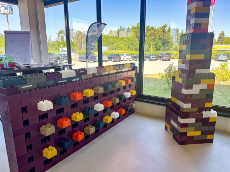 Hochstapeln für Fortgeschrittene – Wiedereröffnung mit Spieleecke