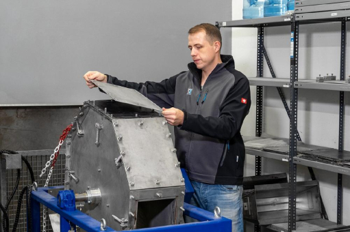 SKZ prüft Abriebbeständigkeit von Geotextilien nach DIN ISO 22182