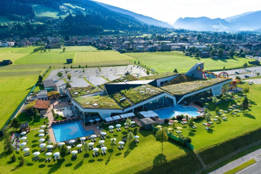 Therme Amadé zum Gründach des Jahres 2025 gewählt