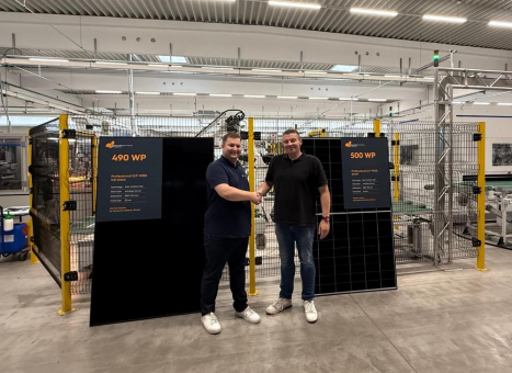 Voltara sichert sich 50 Megawatt exklusive Produktionskapazität bei der Sonnenstromfabrik für neue 500-W-Back-Contact-Module